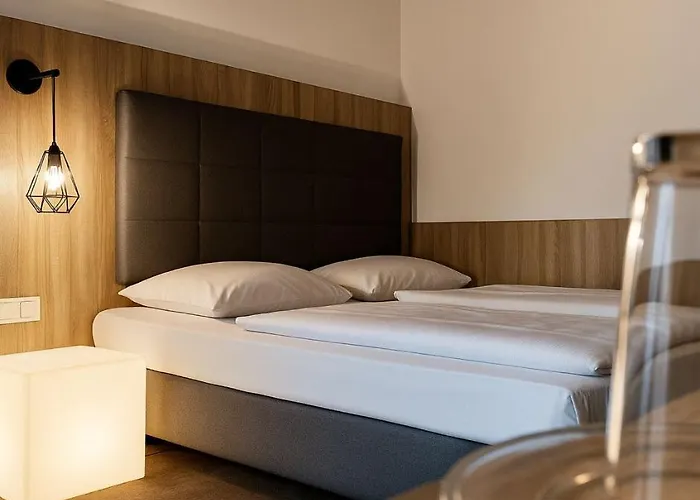 Plaza Hotel & Living Frankfurt