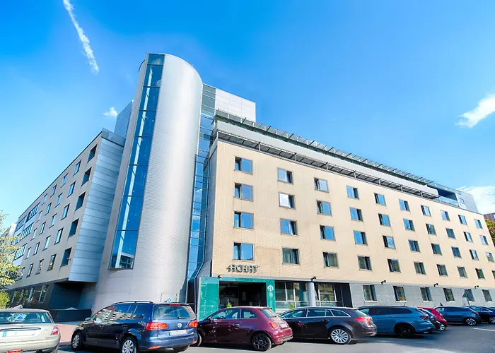 Plaza Hotel & Living Frankfurt